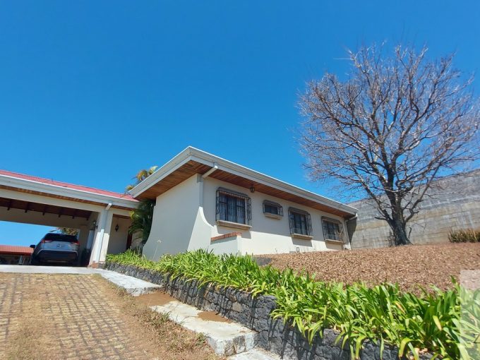 Casa Comercial en Heredia