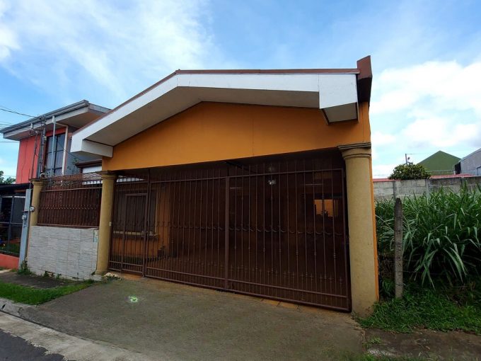 Propiedad en Santa Lucia Barva