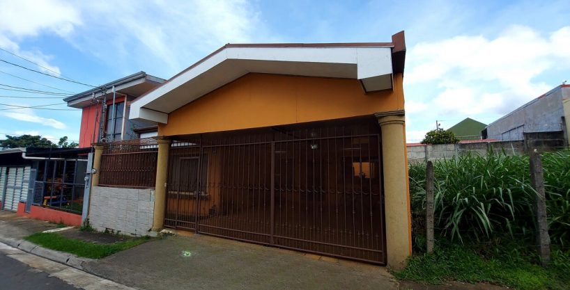 Propiedad en Santa Lucia Barva