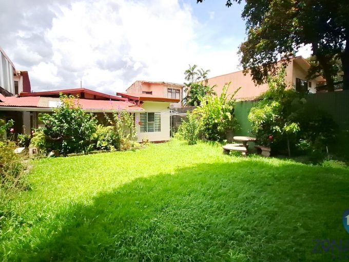 Casa residencial y comercial en Curridabat