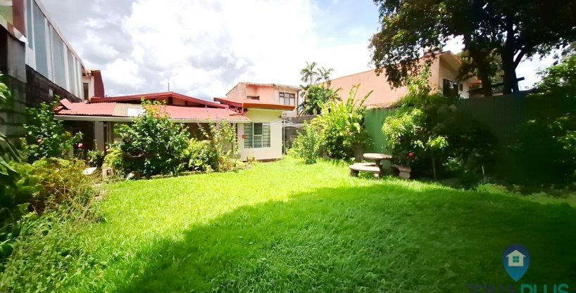 Casa residencial y comercial en Curridabat