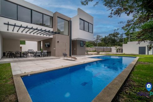 Townhouse en venta moderno: 3 niveles y amenidades exclusivas