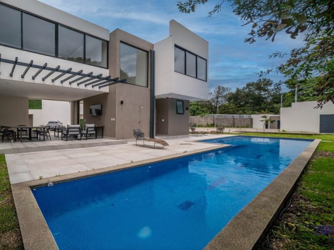 Townhouse en venta moderno: 3 niveles y amenidades exclusivas